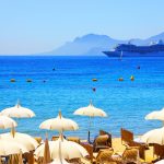 Τι συμβαίνει αν κατουρήσετε στη θάλασσα ή στο ποτάμι: οι