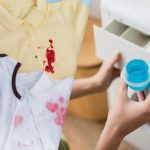 Πώς να αφαιρέσετε μια κηλίδα αίματος: 5 εύκολοι τρόποι που