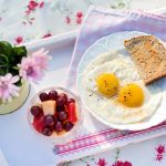 Πώς να τρώτε πρωινό για να διατηρήσετε τον εγκέφαλό σας